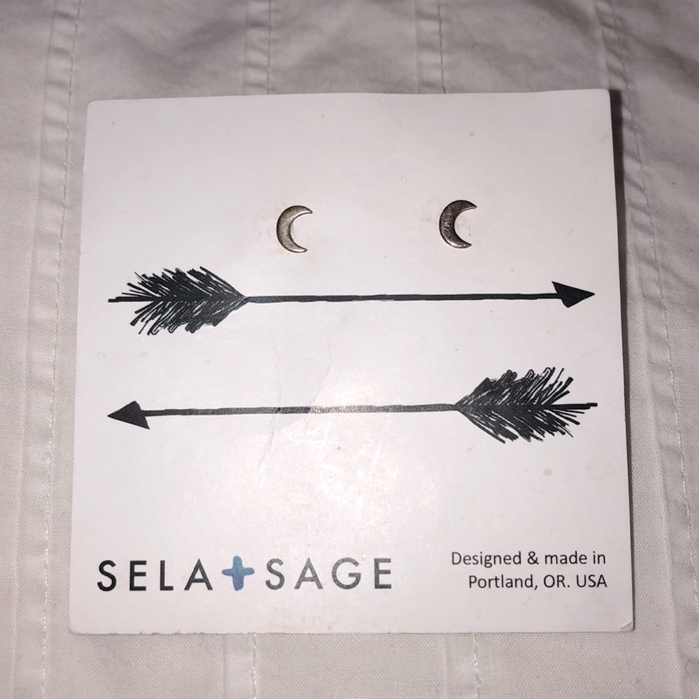 Delicate Crescent Moon 🌙 Stud Earrings